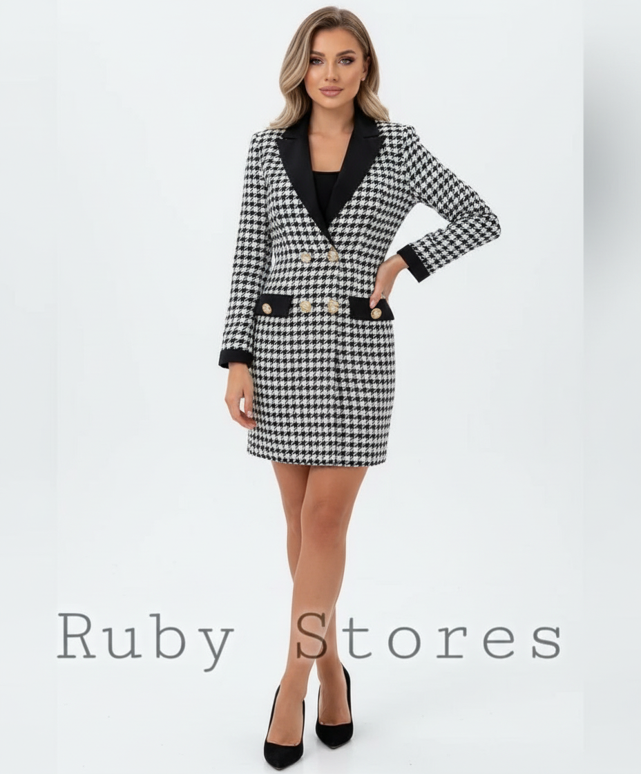 Houndstooth standing pose