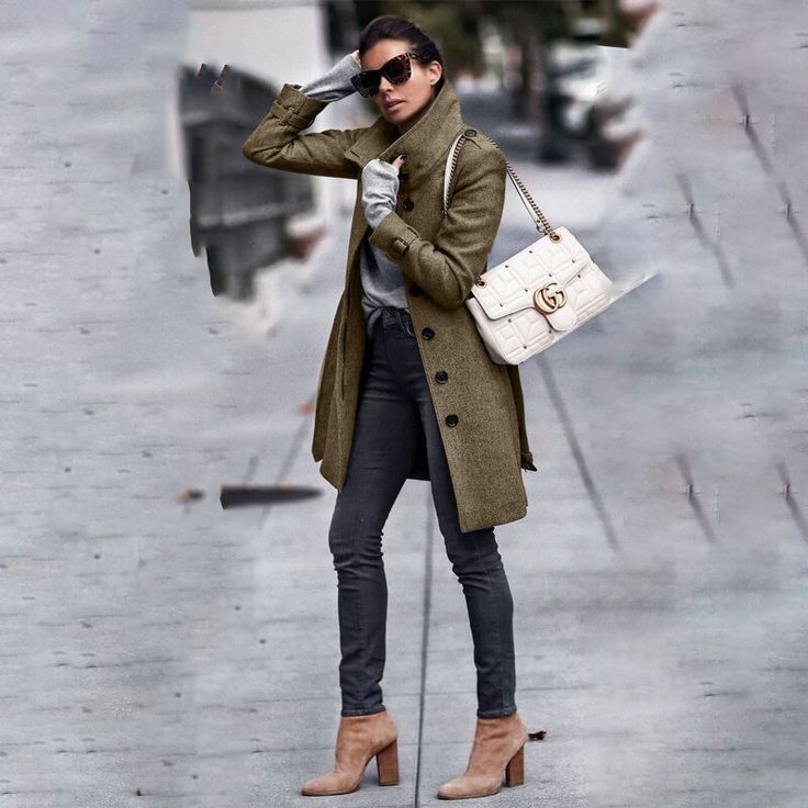 Stylish high coaller coat